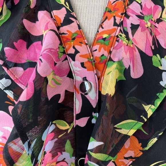 NWT Notations Snap Down Floral top Size S - Picture 3 of 8